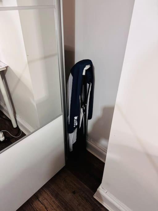 Lovely 2 Bedroom Ground Floor Flat With Garden. لندن المظهر الخارجي الصورة