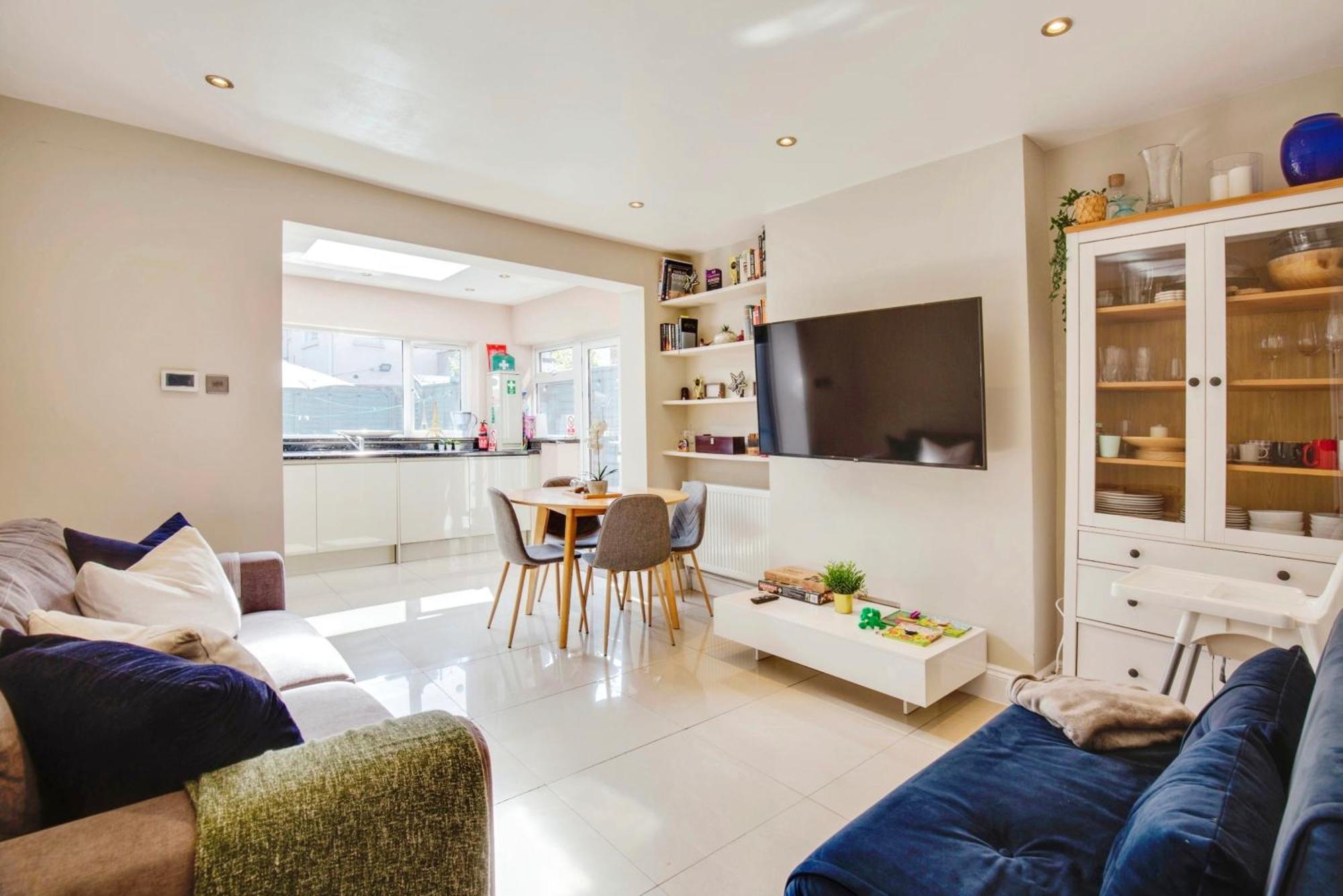 Lovely 2 Bedroom Ground Floor Flat With Garden. لندن المظهر الخارجي الصورة