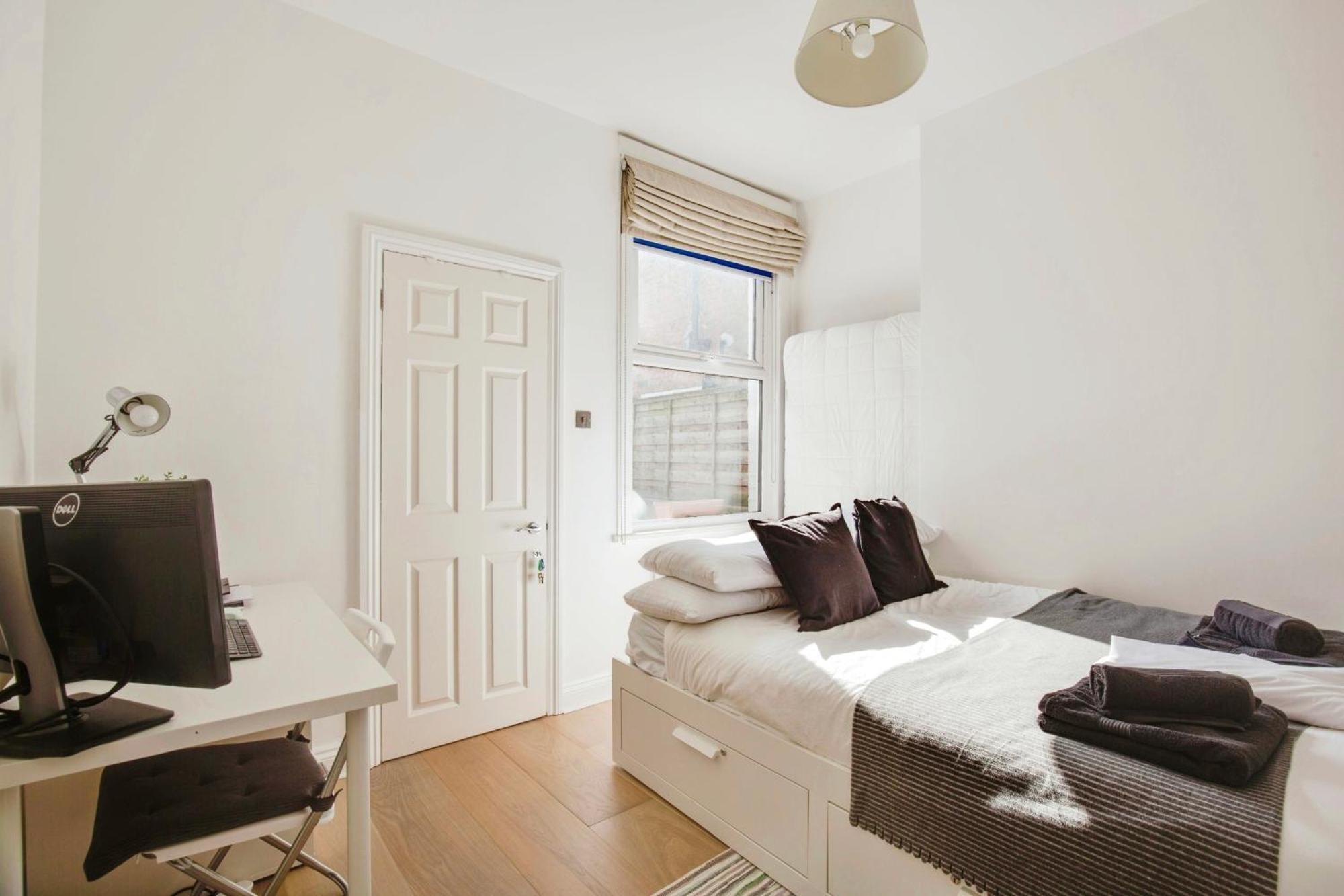 Lovely 2 Bedroom Ground Floor Flat With Garden. لندن المظهر الخارجي الصورة